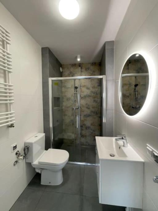 Apartament Sloneczny Kamienica Grochow With Free Parking Varsó Kültér fotó